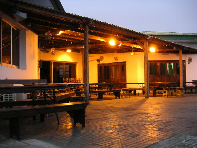 Canteen, innan ölserveringen öppnar