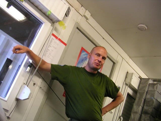20050409_154450_0.jpg