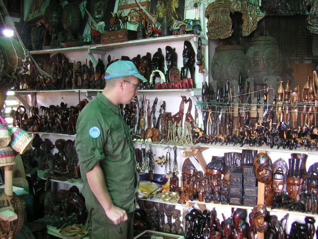 Mycket träfigurer av alla slag