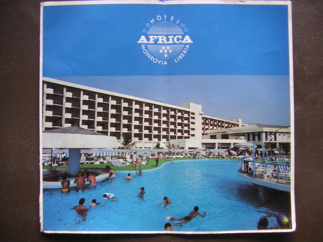 En gammal turistguide för Hotel Africa finns så man kan få en uppfattning om hur fint hotellet en gång var