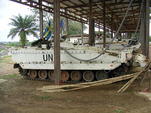 Även kallad bgbv90 (bärgarbandvagn), RecoveryVehicle90