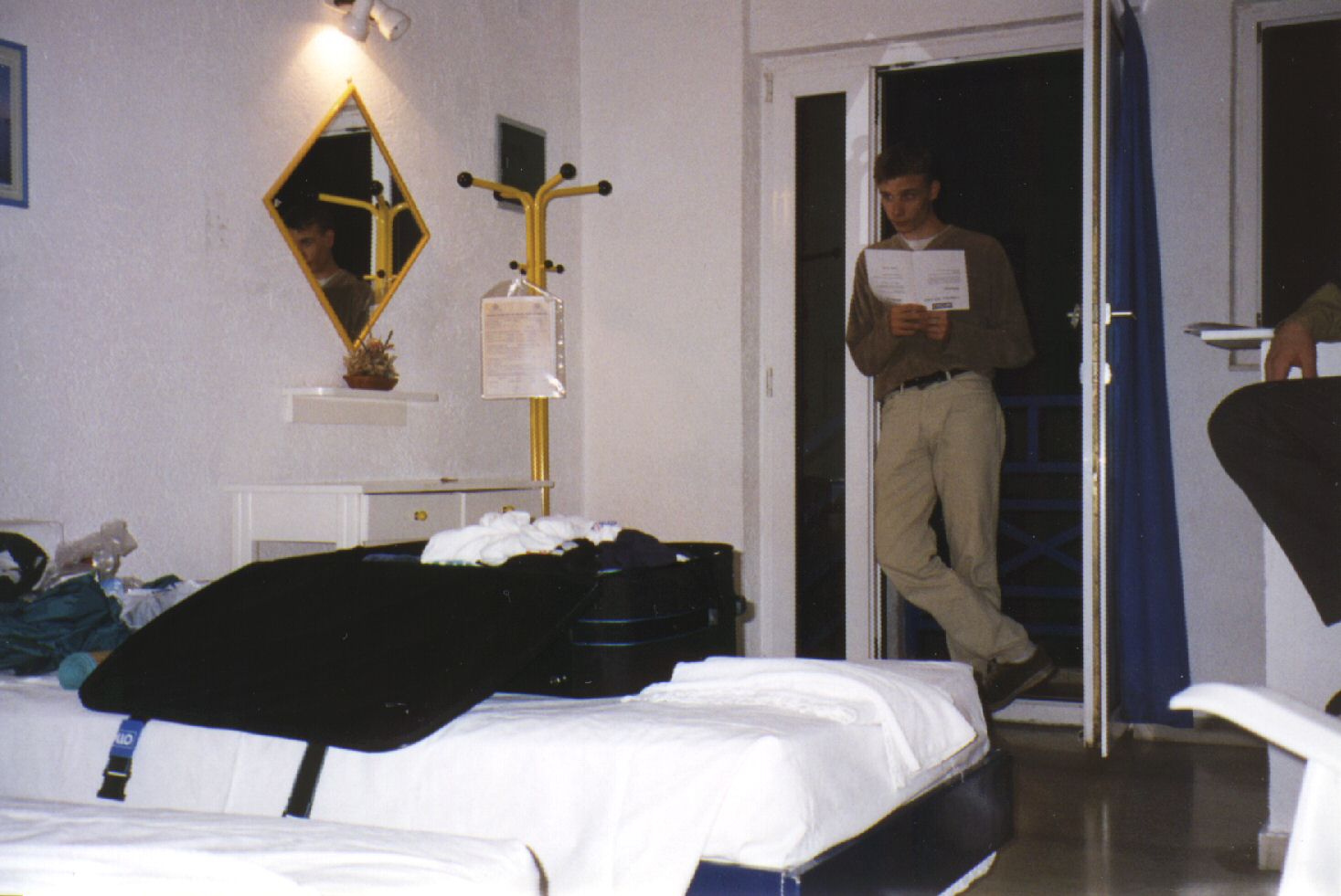 23200_G.jpg