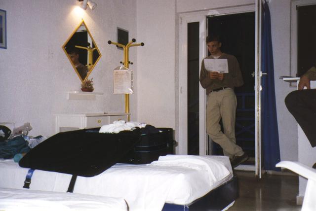 23200_G.jpg