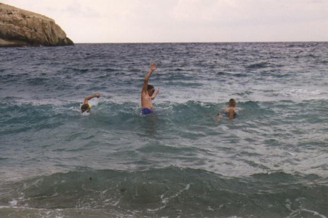 24300_G.jpg