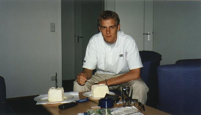 30600_G.jpg
