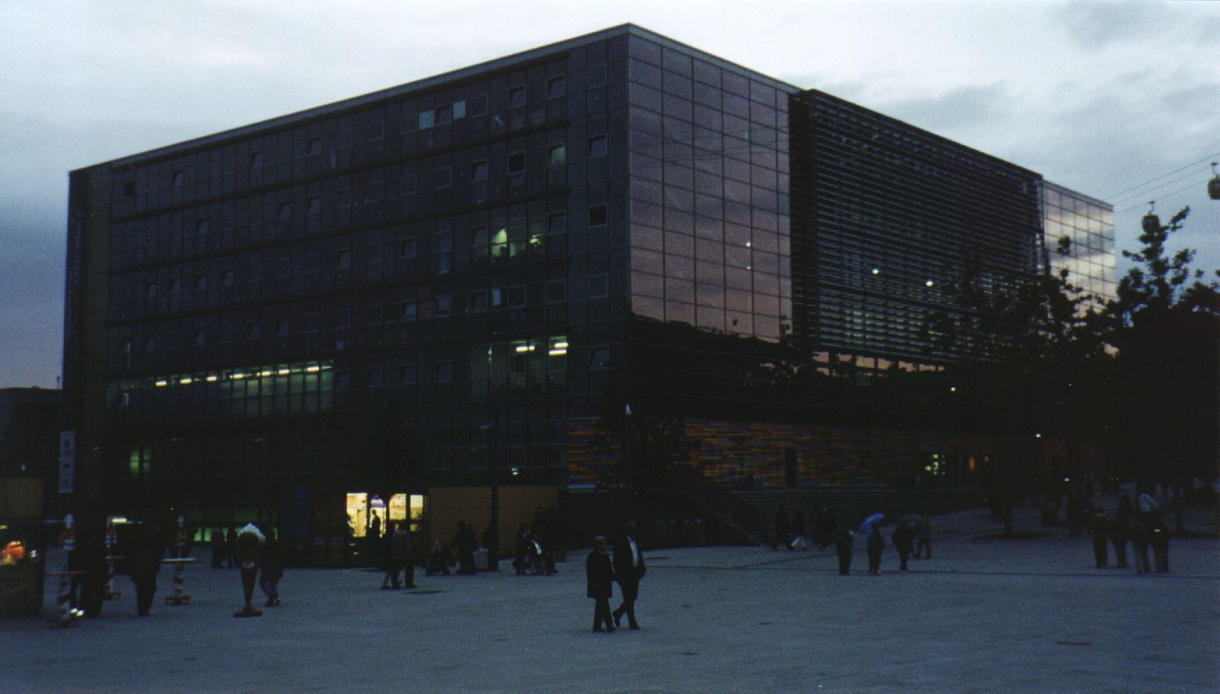 30800_G.jpg