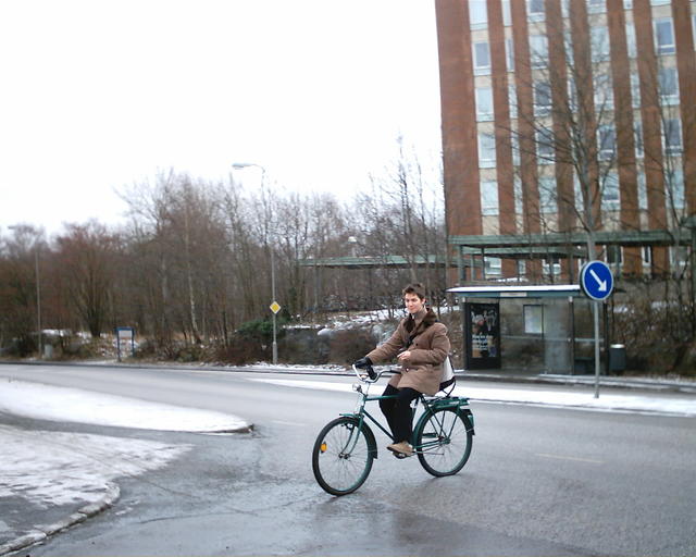 02: En kompis, Jimmy, som skulle till skolan när jag fotade