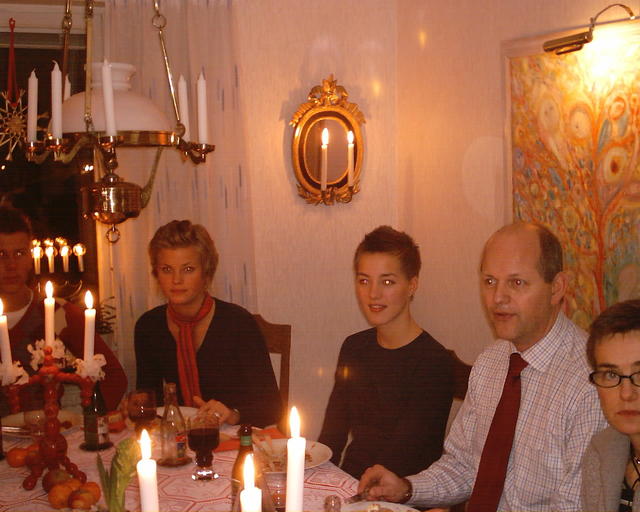 Julbord #2 (Annandagen, hos farmor)
Emma, Frida, Mats och Ann