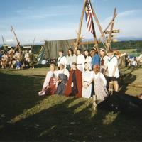 Scoutledare, Shannon, Ann, Elisabeth, Carletta, Mackenzie, scoutledare
 Trazy, Luisa, Ruth, Brendi, Shay