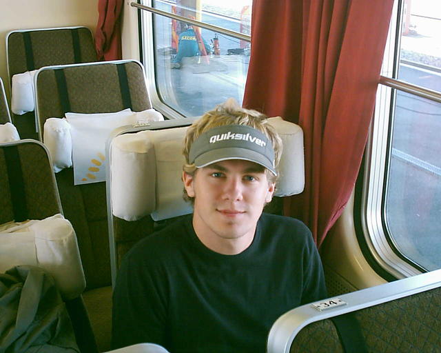Johan på tåget mot Töreboda