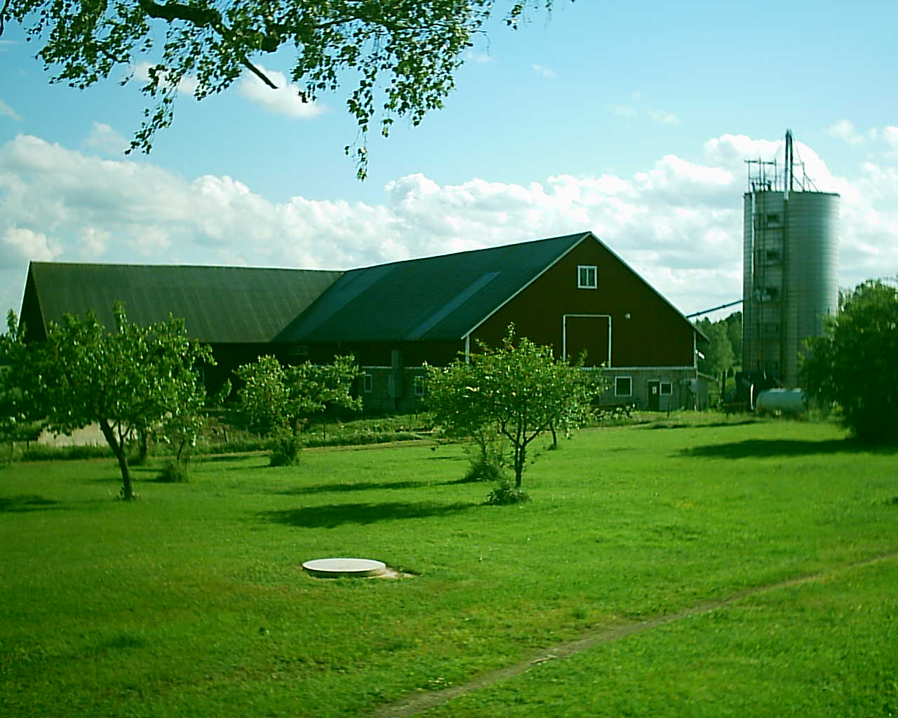 Ladugård samt silo