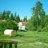 "Flygeln" till vänster