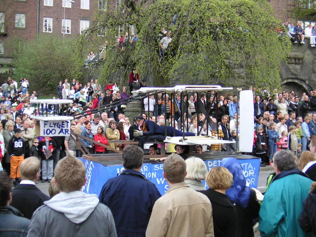 20040430_190646_0.jpg