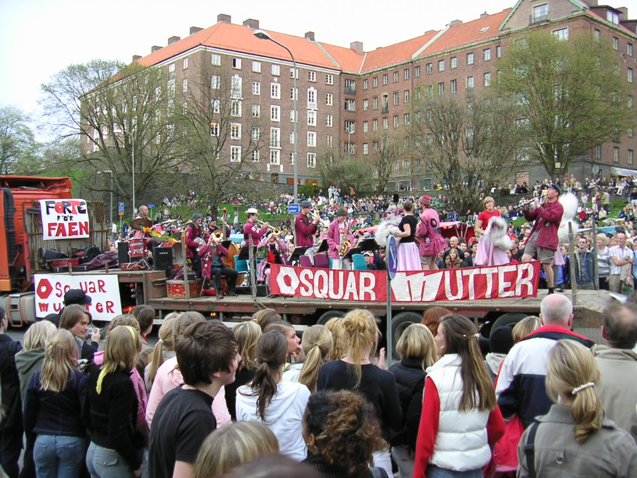 20040430_193705_0.jpg